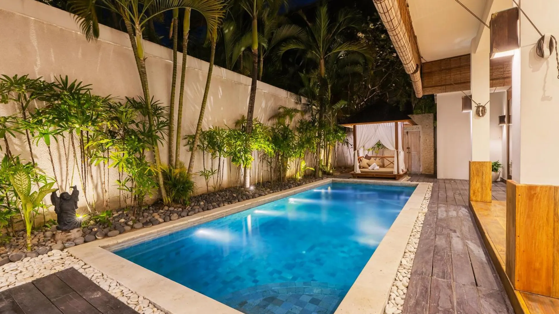 Villa Chloe Seminyak Indonesien